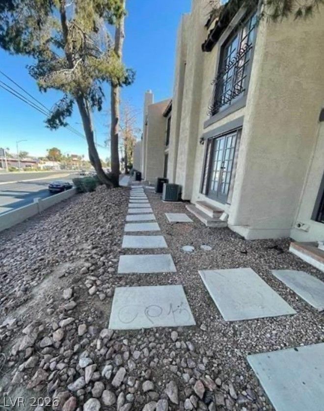 2818 Calle Del Oro — photo 2