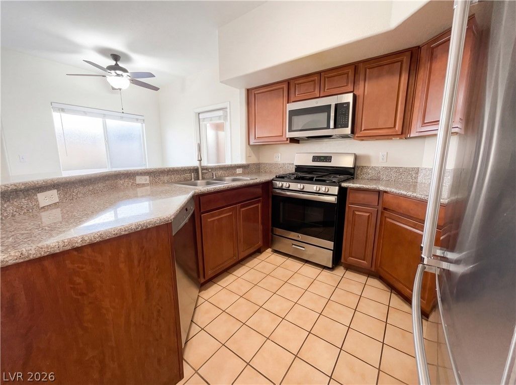 900 Heavenly Hills Court 106 — photo 3 of 20