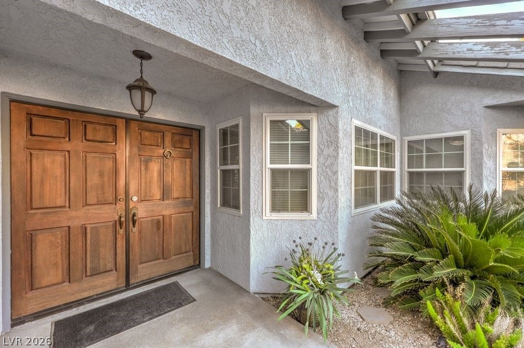 1016 Calico Ridge Drive — photo 5 of 33