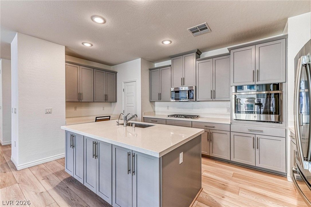 2555 Hampton Road 10108 — photo 2