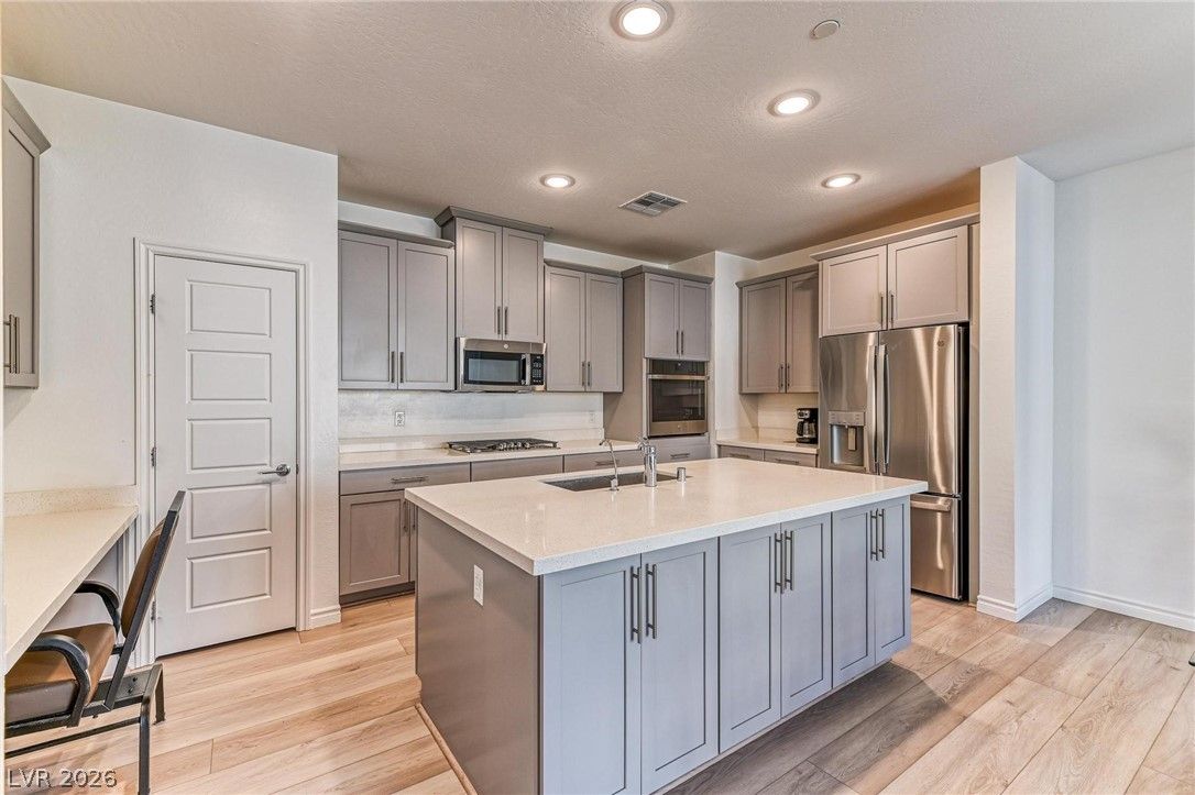 2555 Hampton Road 10108 — photo 3