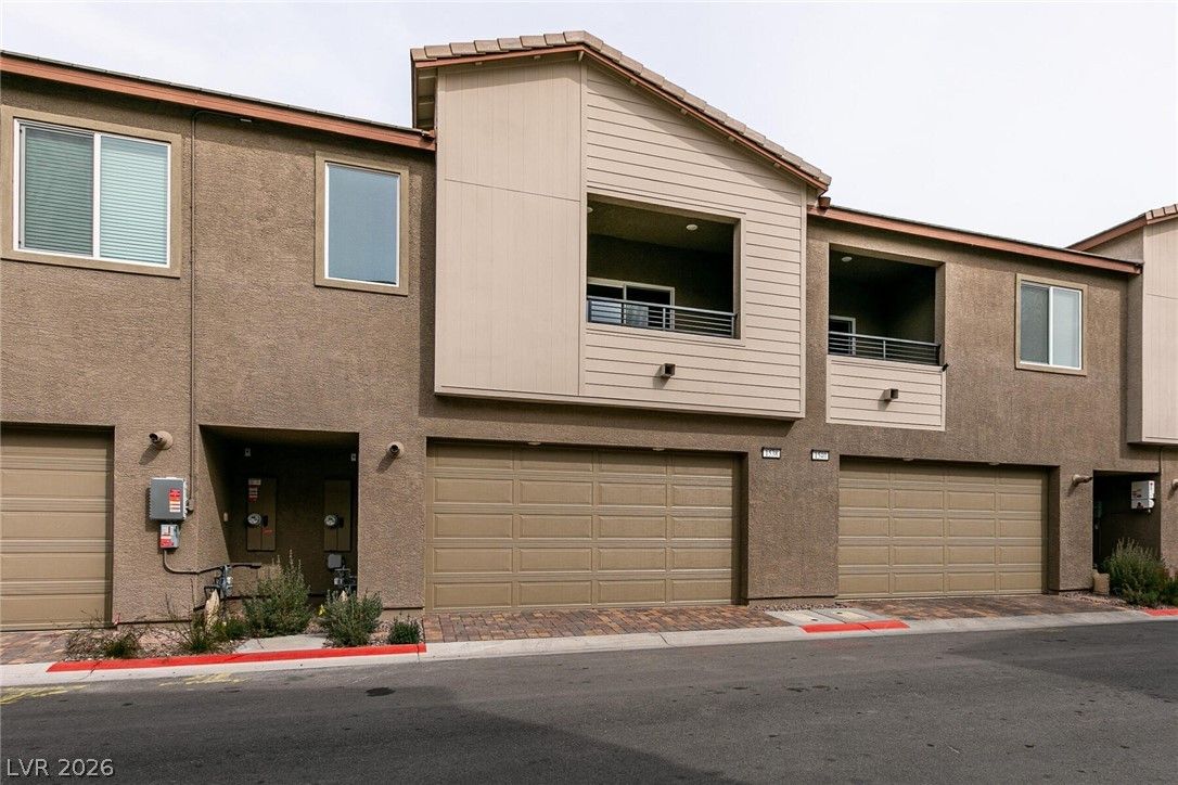 1538 Maya Crossing Avenue — photo 1