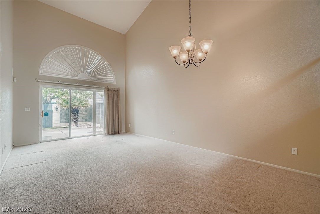 10192 Juniper Creek Lane — photo 4 of 35