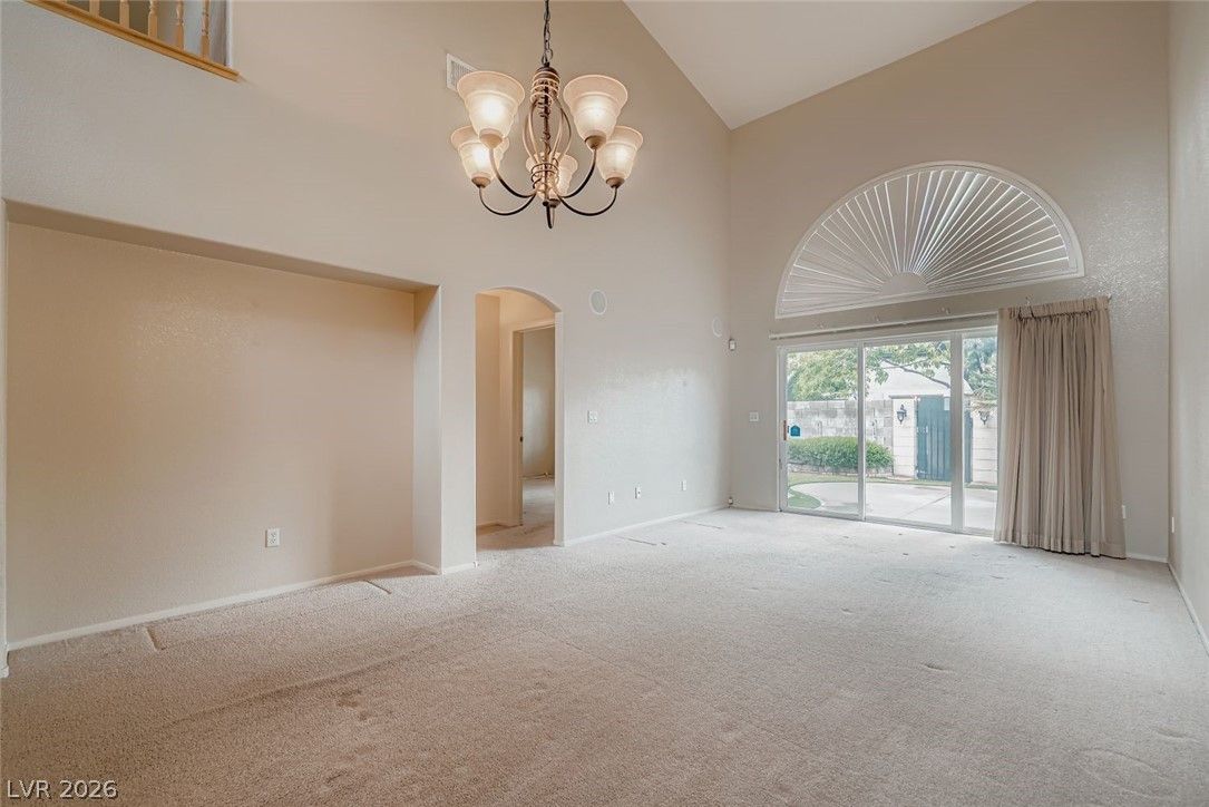 10192 Juniper Creek Lane — photo 5 of 35