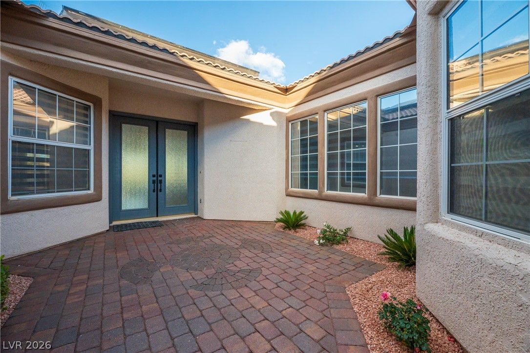 10534 Mandarino Avenue — photo 5