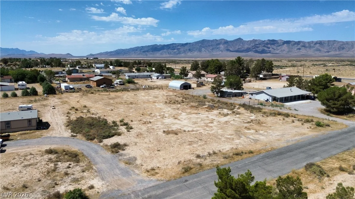 3101 East Navajo Boulevard — photo 2