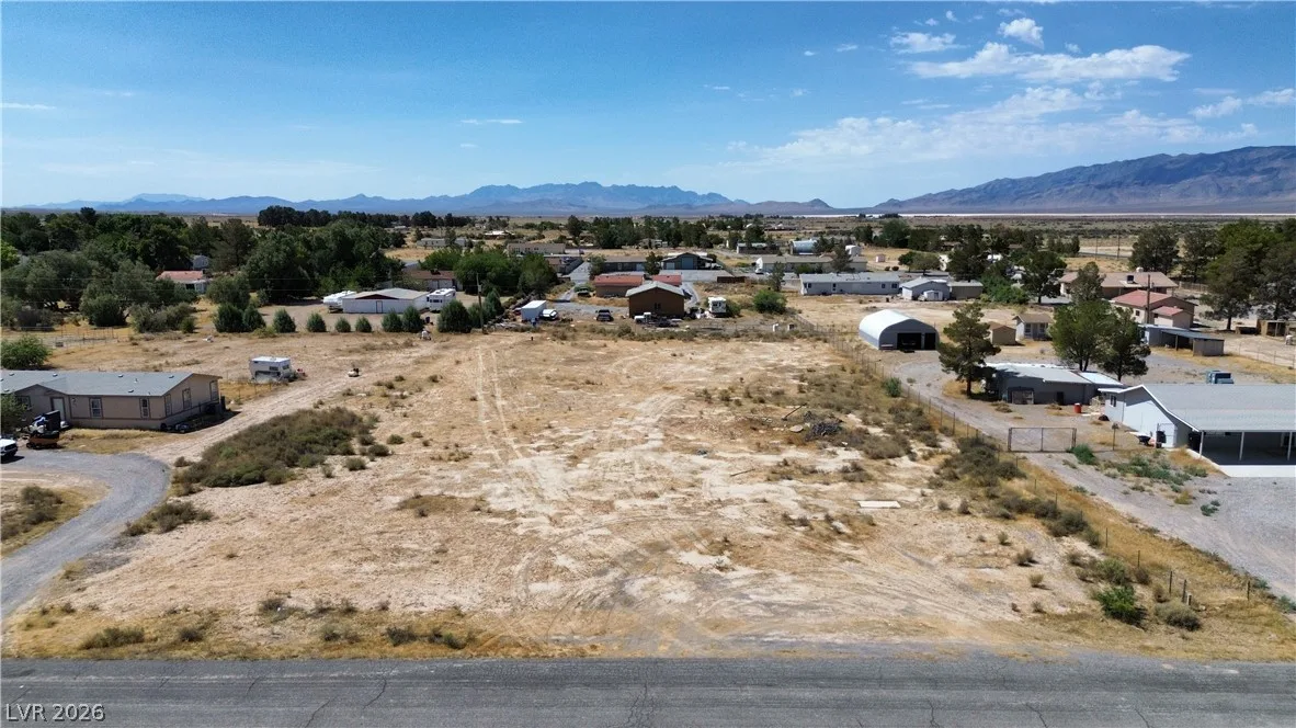 3101 East Navajo Boulevard — photo 3