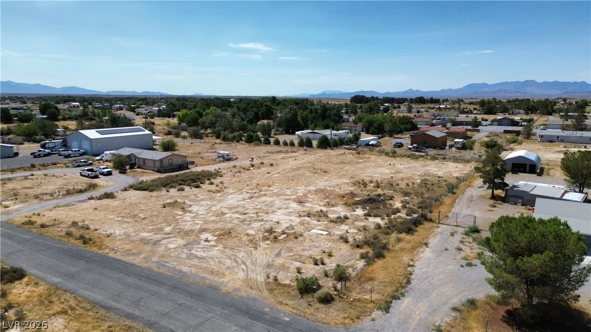 3101 East Navajo Boulevard — photo 4