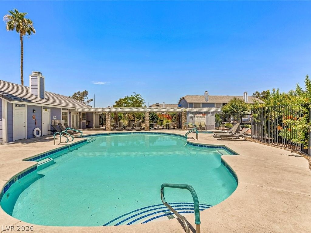 5861 Medallion Drive 202 — photo 3
