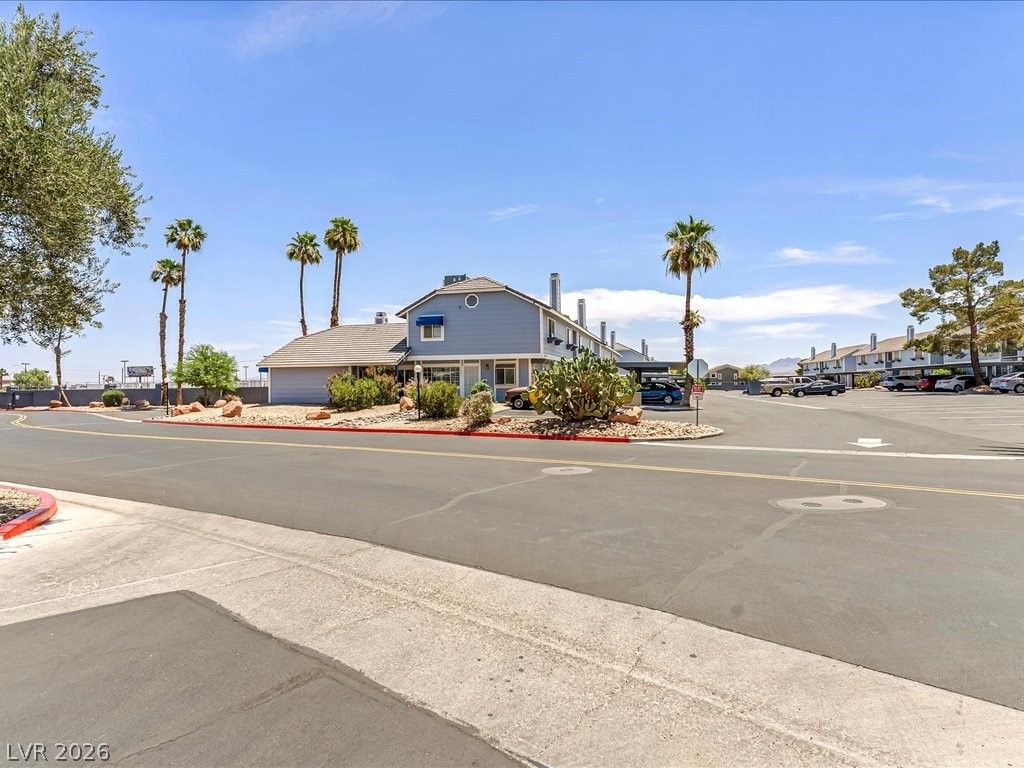5861 Medallion Drive 202 — photo 4
