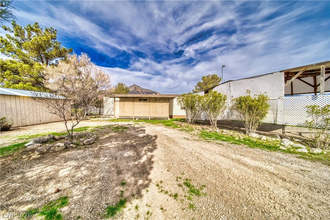 3581 West Simkins Road — photo 5 of 55