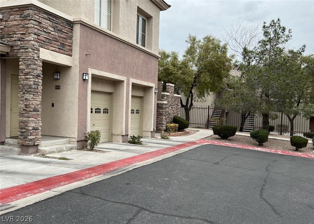 800 Peachy Canyon Circle 103 — photo 2