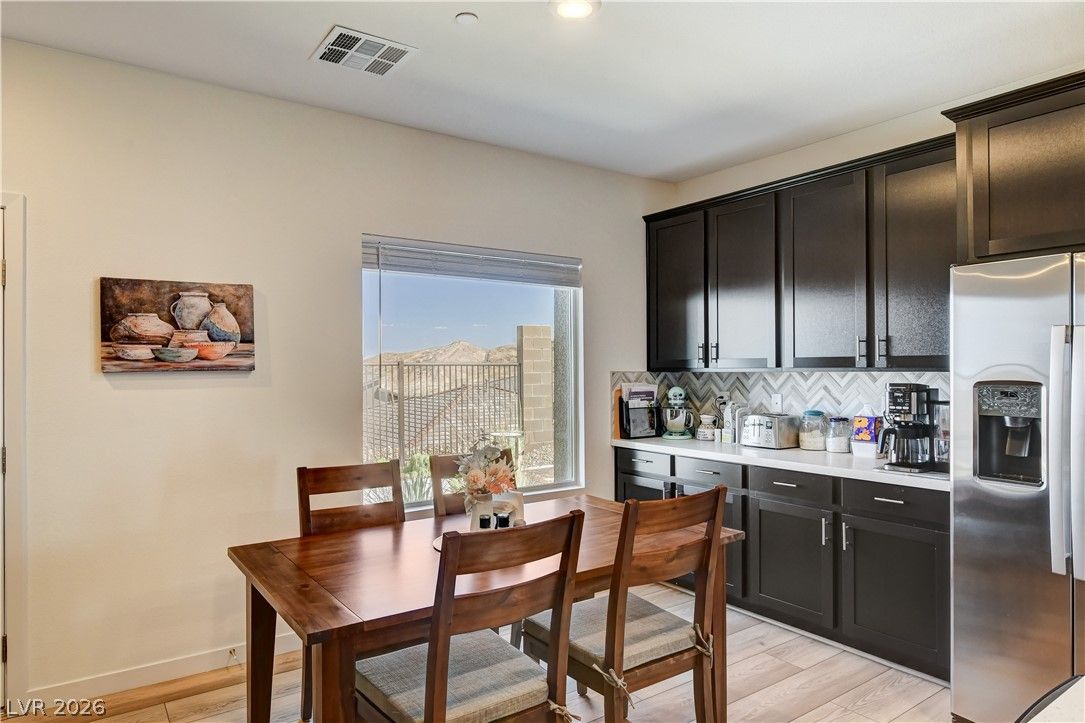 896 Regent Terrace Lane — photo 4