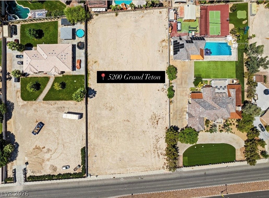 5200 Grand Teton Drive — photo 1 of 11