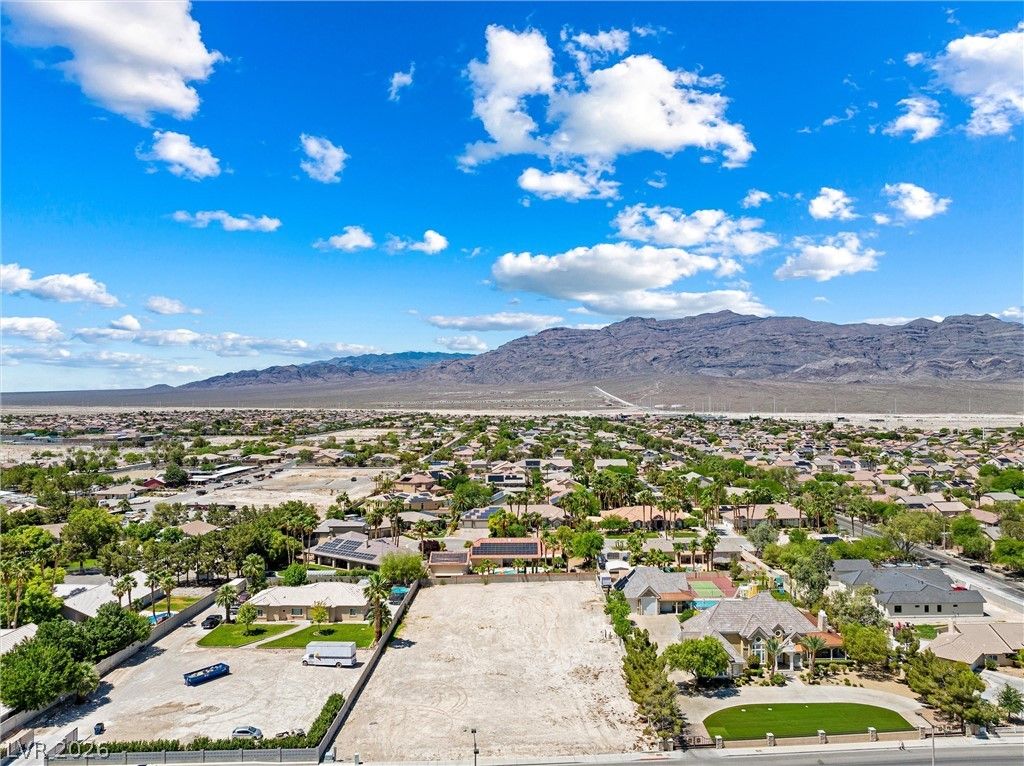 5200 Grand Teton Drive — photo 4 of 11