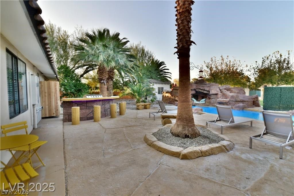2926 East Eldorado Lane — photo 4