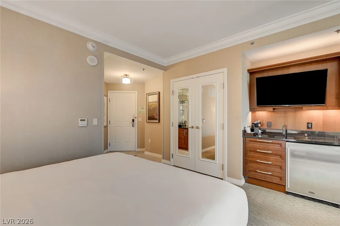 125 East Harmon Avenue 1111 — photo 4