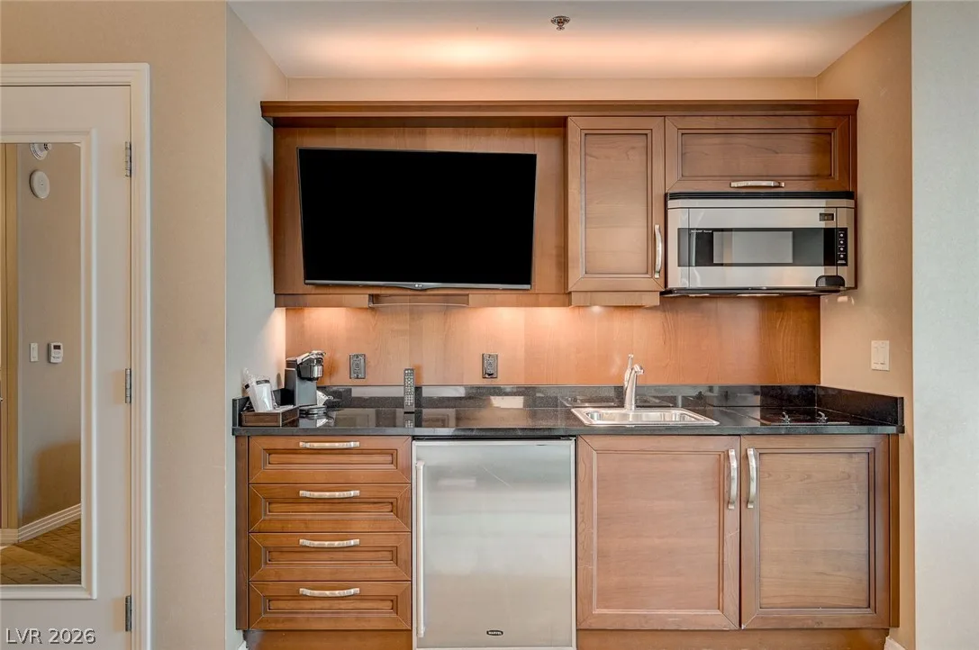 125 East Harmon Avenue 1111 — photo 5