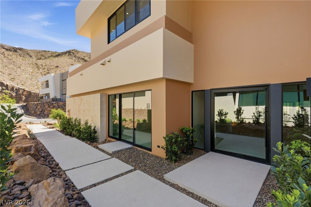 4 Kaya Canyon Way 15 — photo 4 of 21