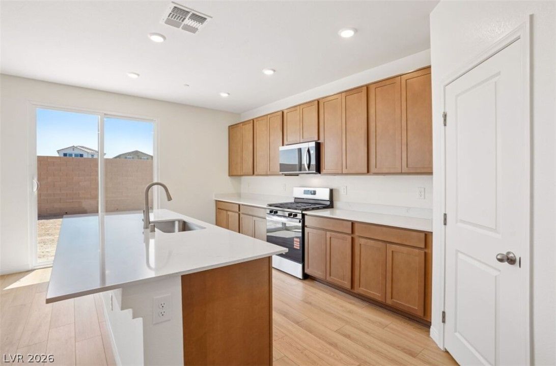 4039 Zebra Cactus Avenue — photo 5 of 24
