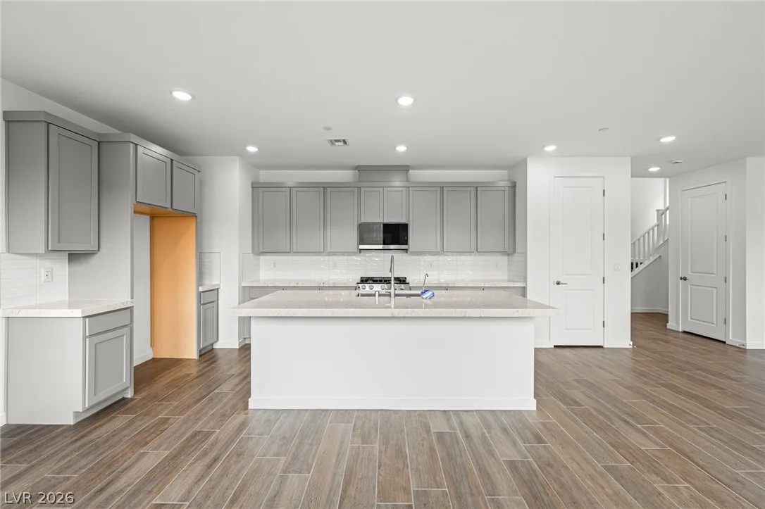 10805 Alamino Avenue — photo 5