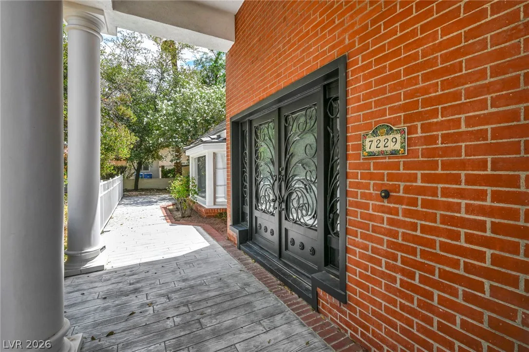 7229 Mira Vista Street — photo 3