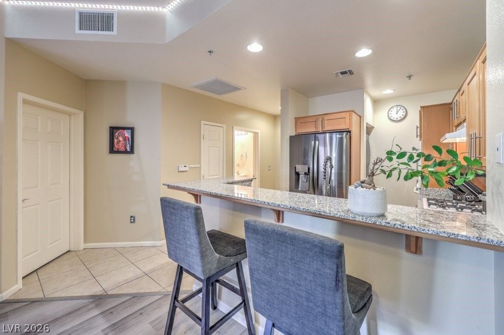 43 East Agate Avenue 301 — photo 4 of 33