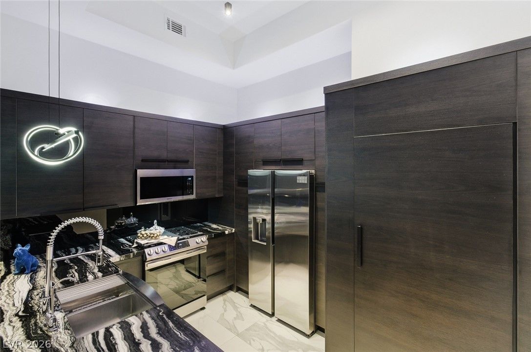 700 Carnegie Street 3422 — photo 3