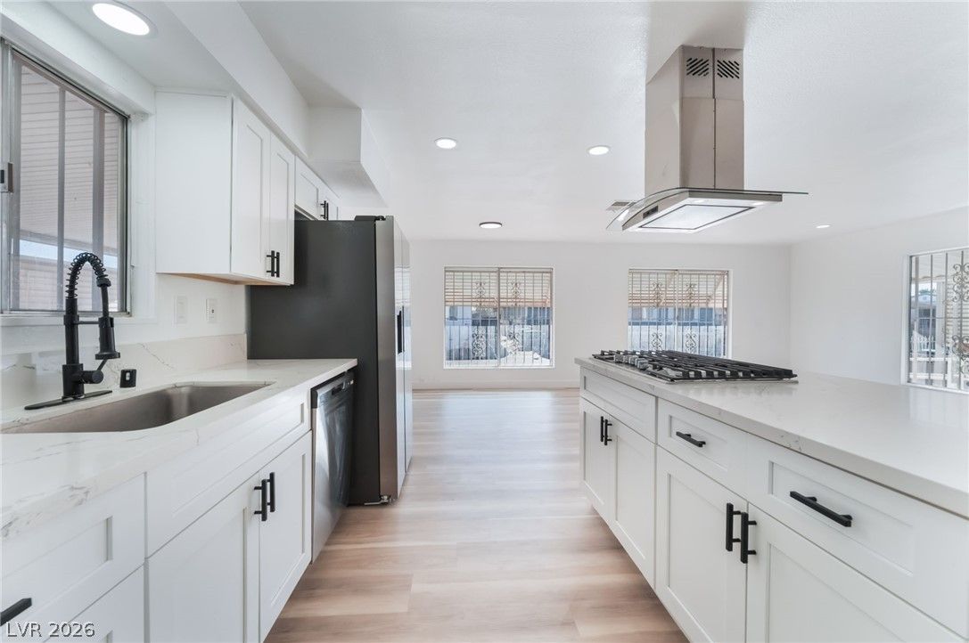 4980 Ridge Drive — photo 4