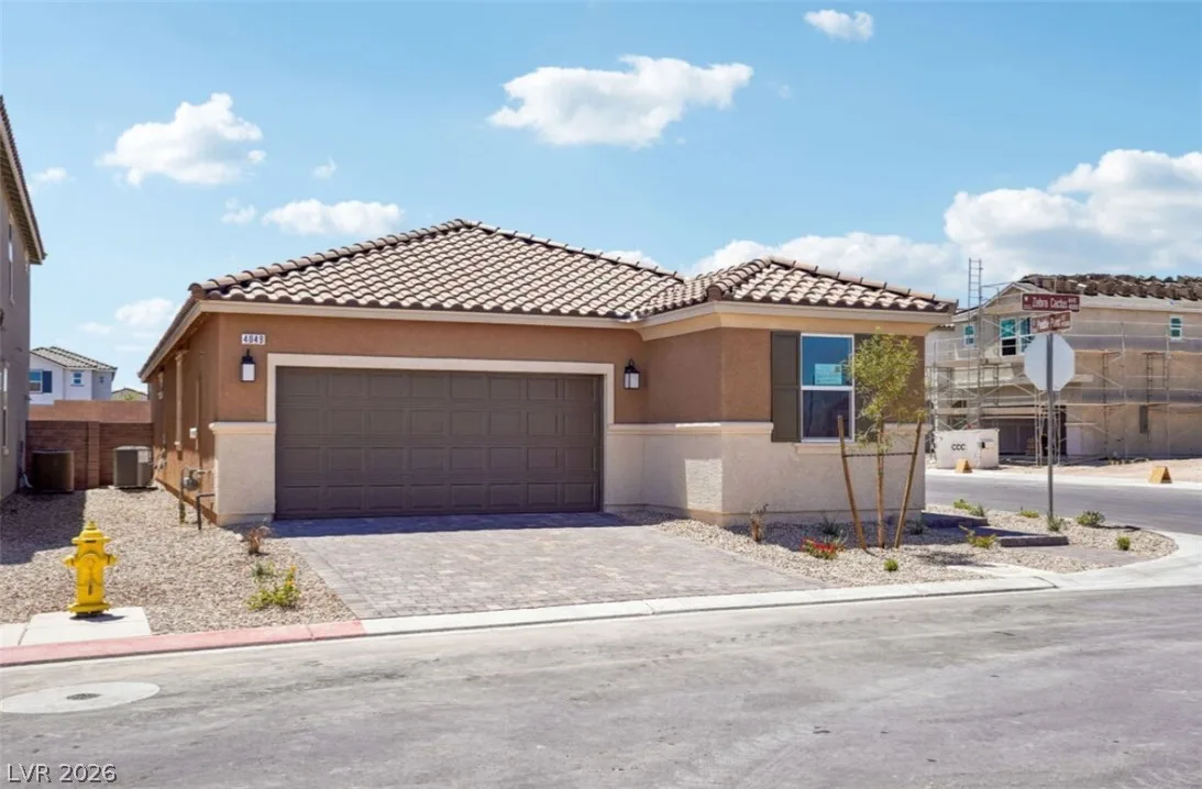 4049 Zebra Cactus Avenue — photo 2
