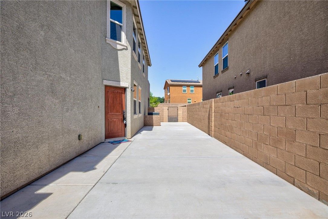 1037 Water Cove Street — photo 4