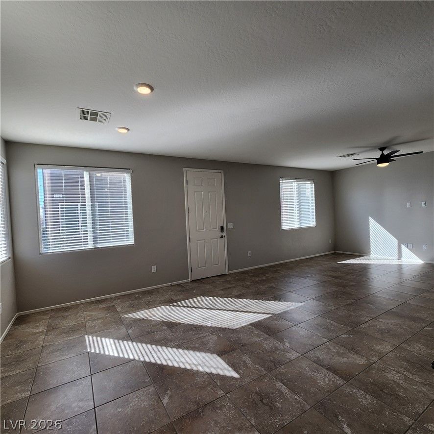 7241 Glistening Star Street — photo 4 of 21