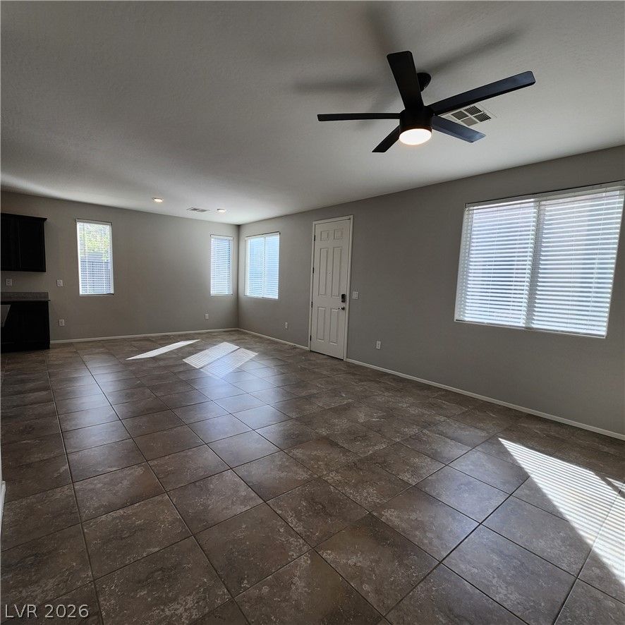7241 Glistening Star Street — photo 5 of 21
