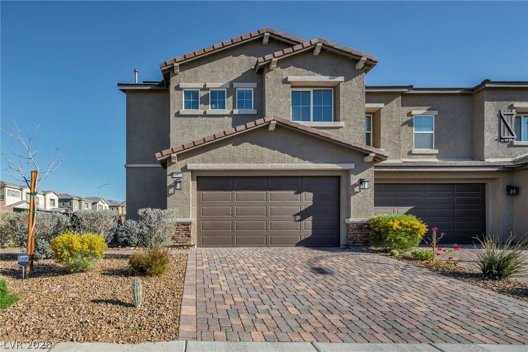 1626 Dakota Group Avenue — photo 1 of 40