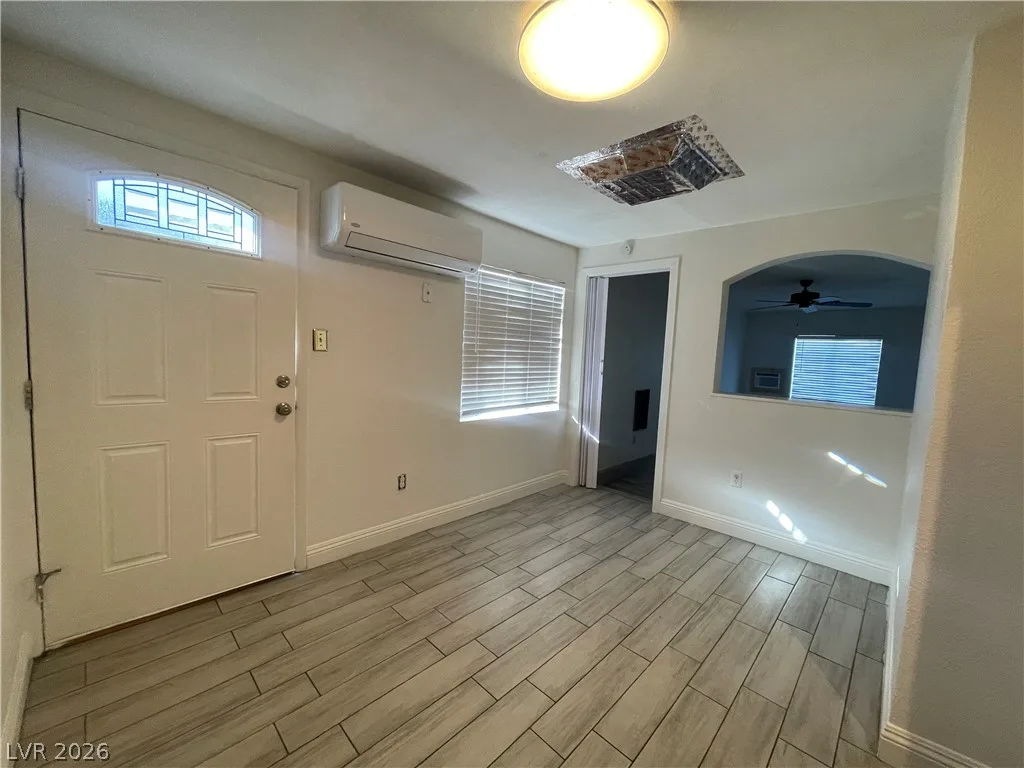 405 South 15th Street B — photo 2 of 13