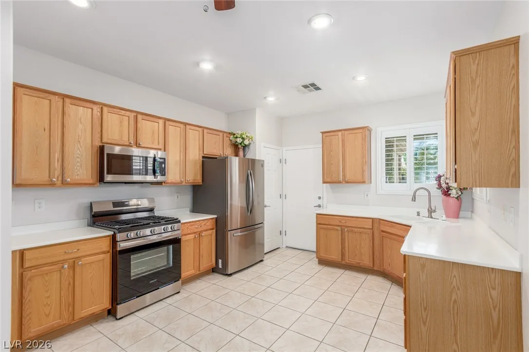 2348 Celestial Moon Street — photo 5