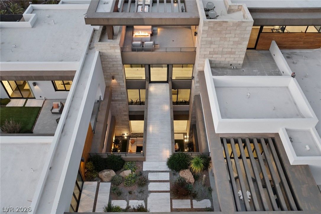 4 Soaring Bird Court — photo 3