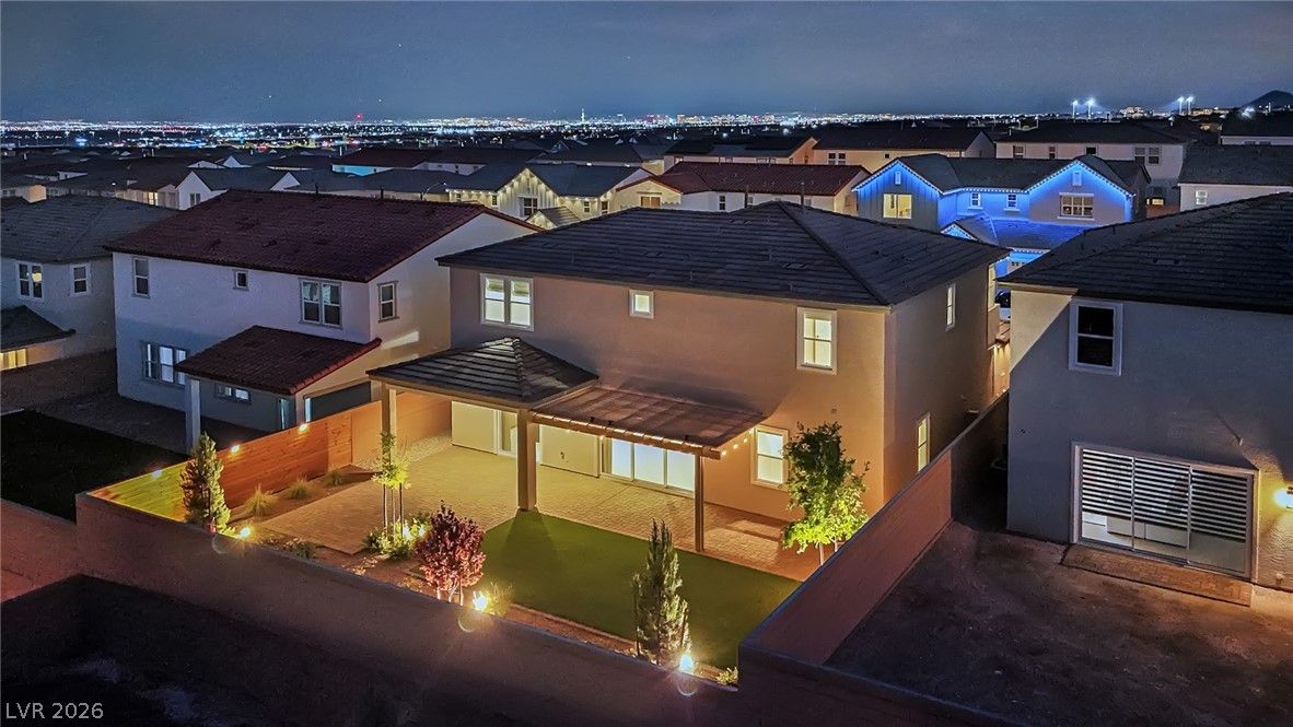 10190 Bismarck Palms Avenue — photo 2