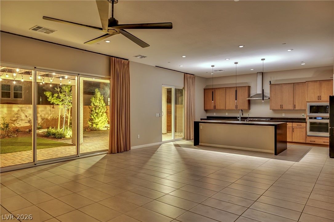 10190 Bismarck Palms Avenue — photo 4