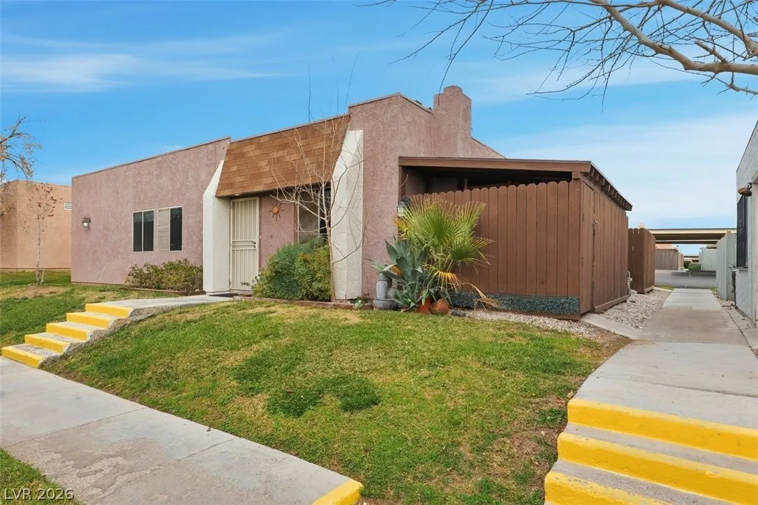 3631 Villa Knolls East Drive — photo 2