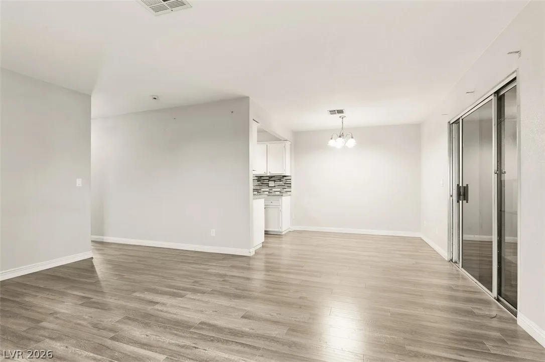 3631 Villa Knolls East Drive — photo 5
