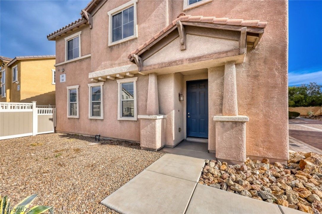 946 Sable Chase Place — photo 2 of 18