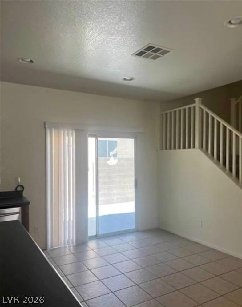 4039 Meadow Foxtail Drive — photo 5