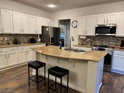1417 Danielle Rebecca Avenue — photo 2