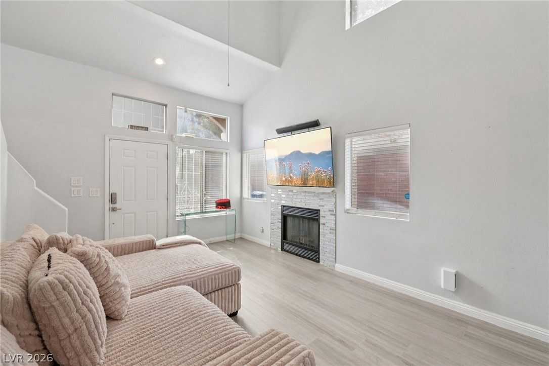 6964 Coral Rock Drive — photo 5 of 19