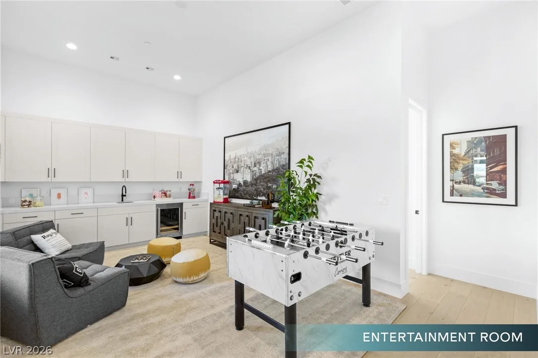 10964 Rossa Peak Avenue — photo 5