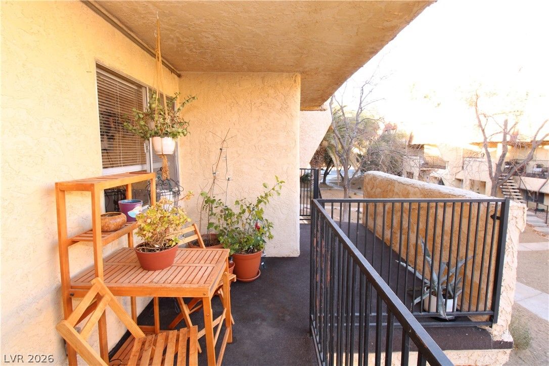 1303 Darlene Way 102B — photo 2