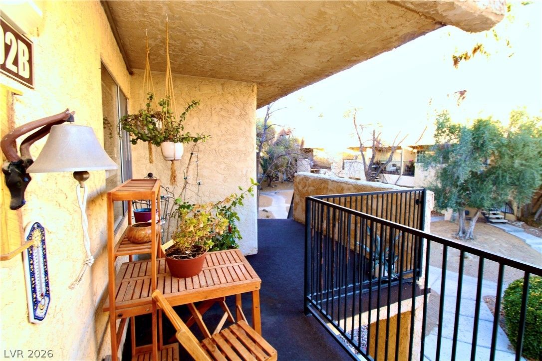 1303 Darlene Way 102B — photo 3