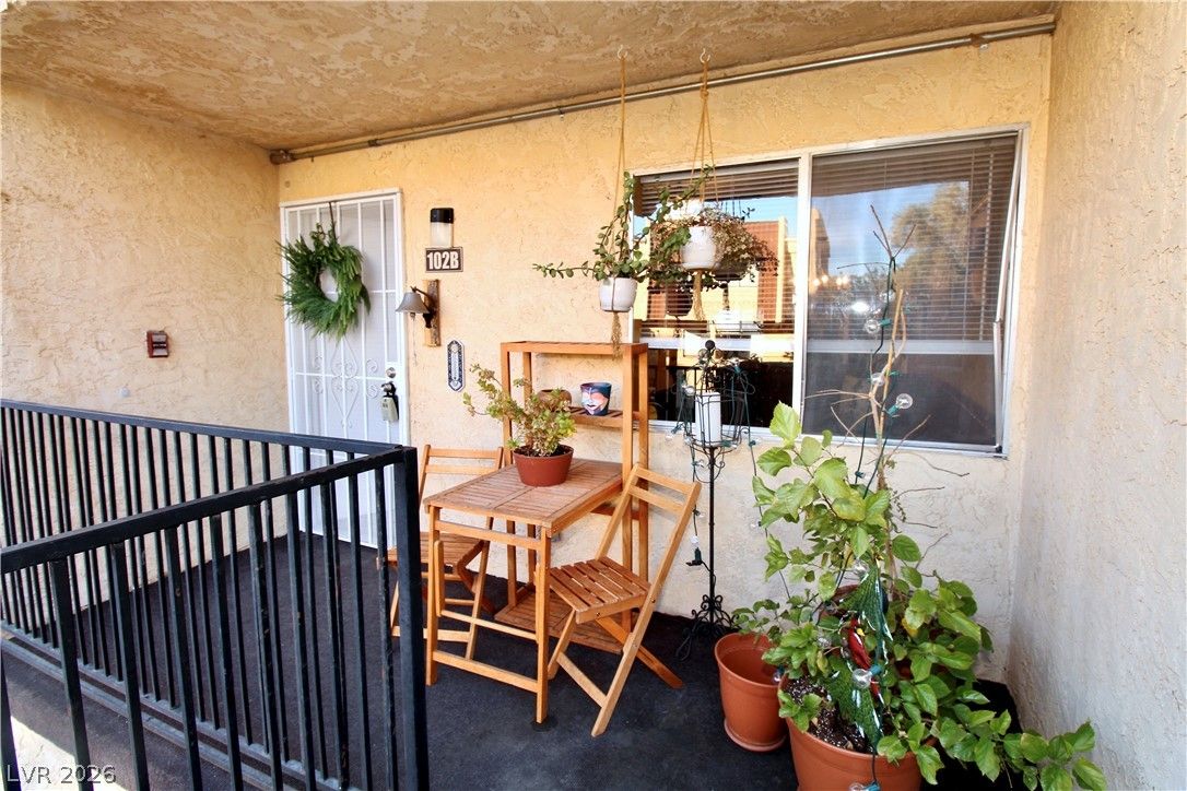 1303 Darlene Way 102B — photo 4