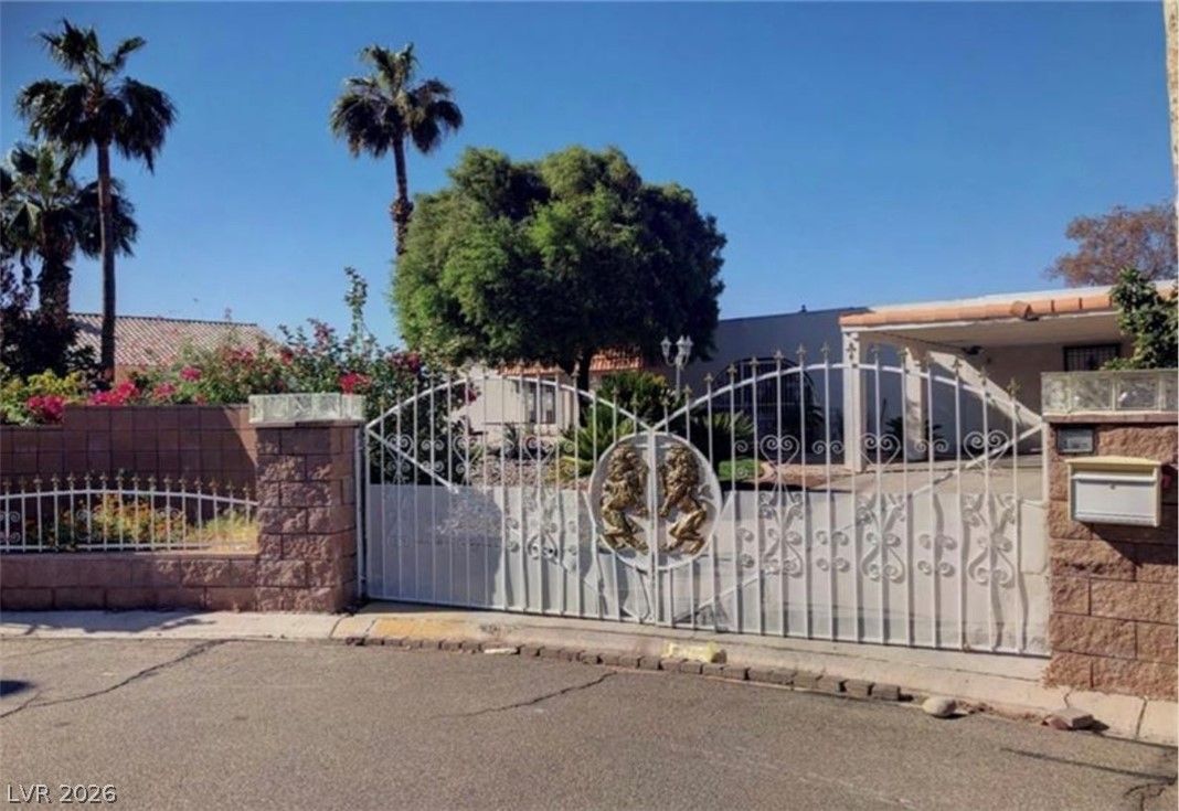 107 Ortiz Court — photo 1